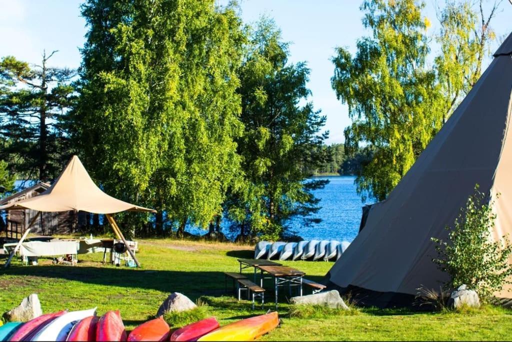 Stuga Gasstorp Hova Kültér fotó